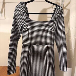 Mi Ami size M black and white checkered dress with small puff shoulder